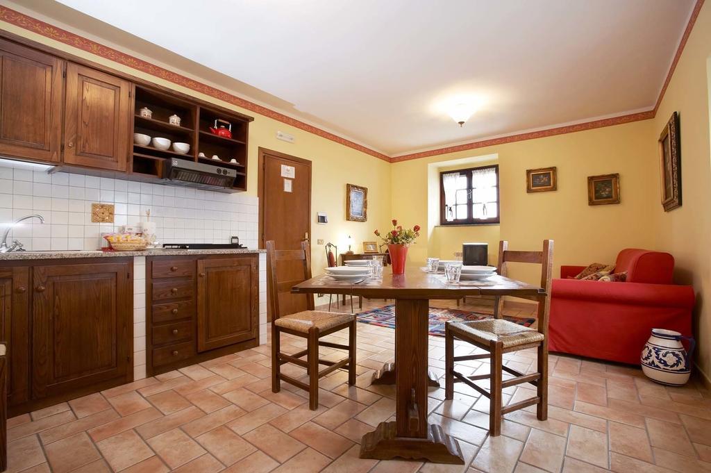 Casale Favilluta Guest House Petrignano Bilik gambar