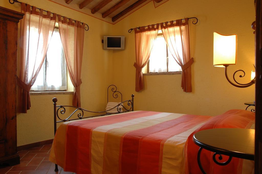 Casale Favilluta Guest House Petrignano Bilik gambar