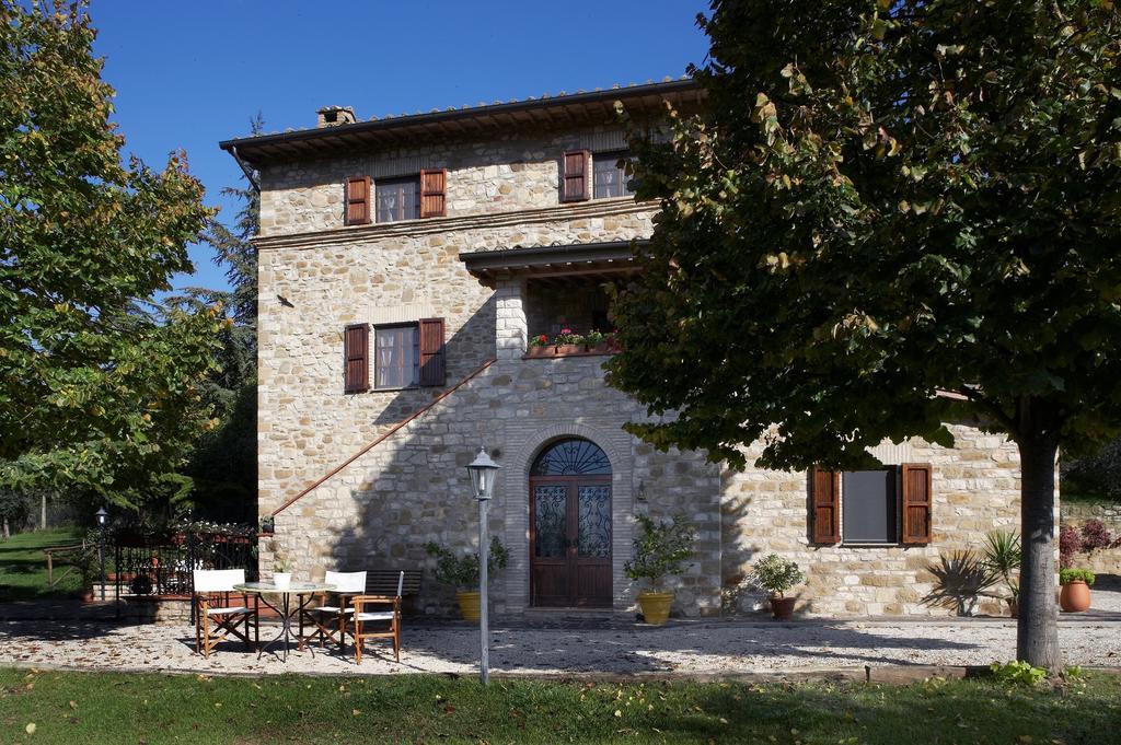 Casale Favilluta Guest House Petrignano Luaran gambar